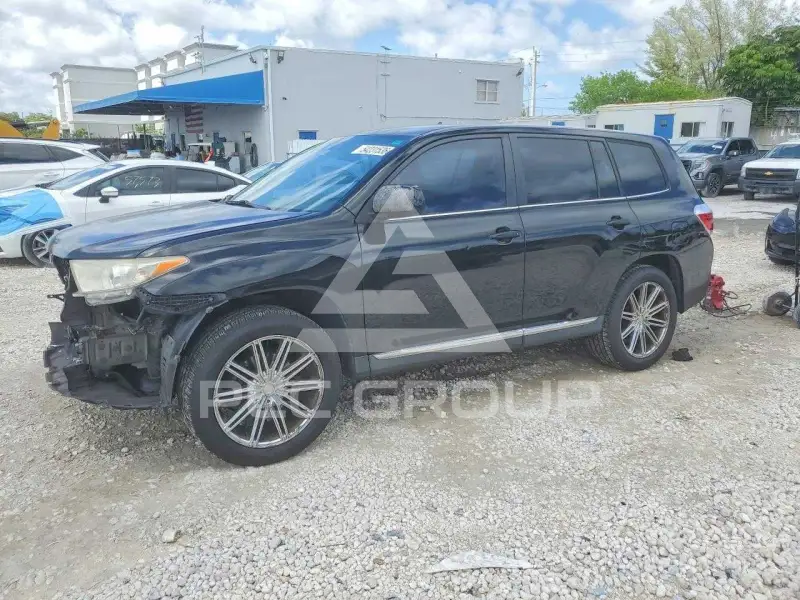 2013 Toyota Highlander фото
