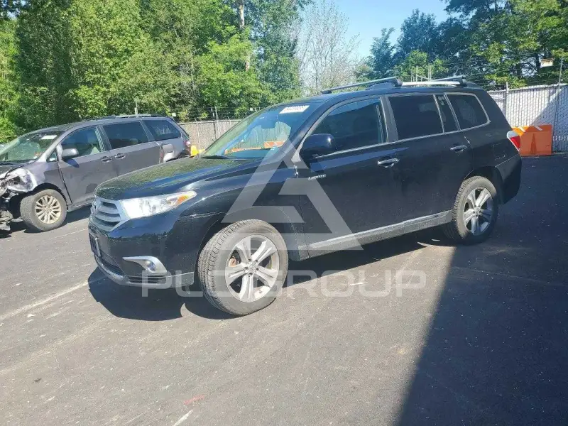2013 Toyota Highlander фото