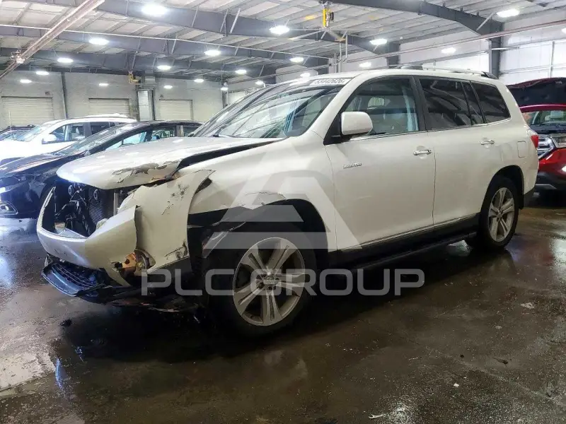 2013 Toyota Highlander photo