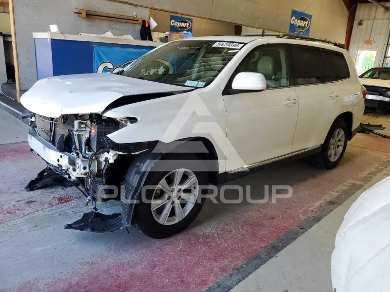 2013 Toyota Highlander фото