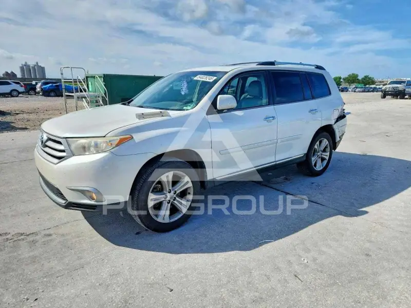 2013 Toyota Highlander фото