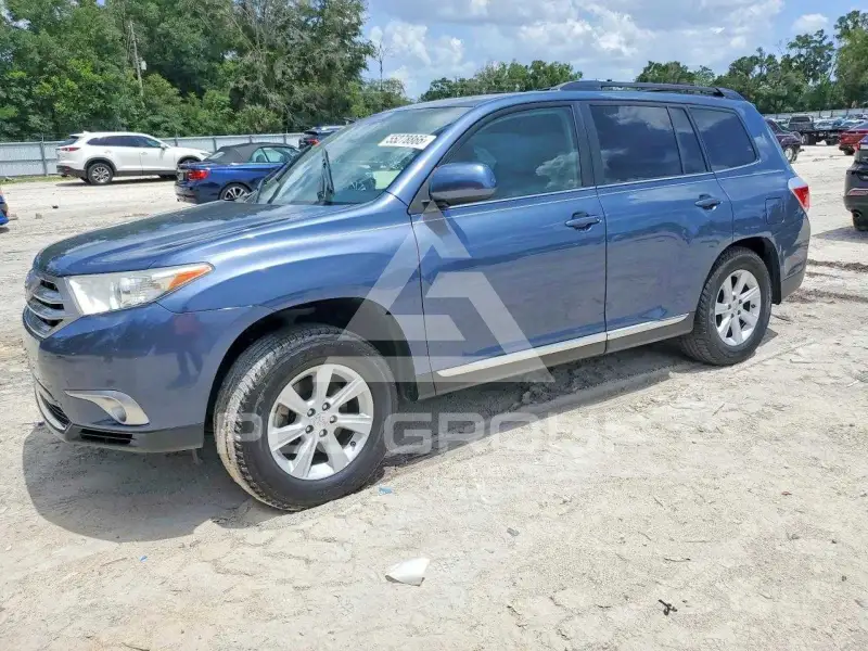 2013 Toyota Highlander photo