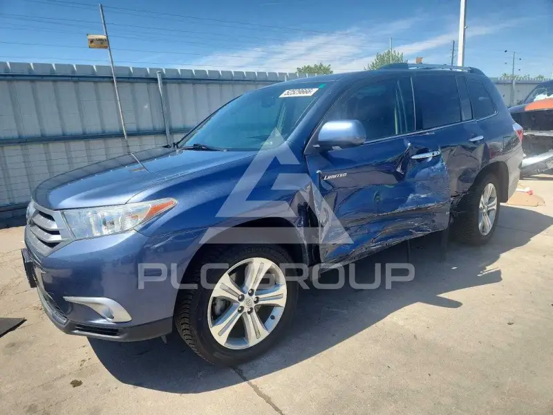 2013 Toyota Highlander фото
