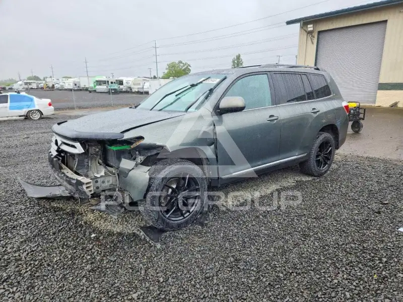 2013 Toyota Highlander фото