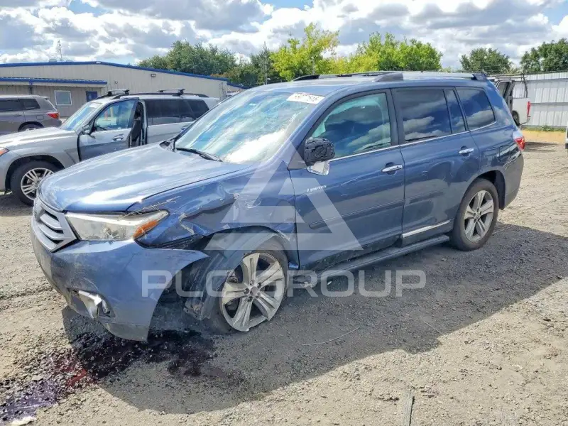 2013 Toyota Highlander фото