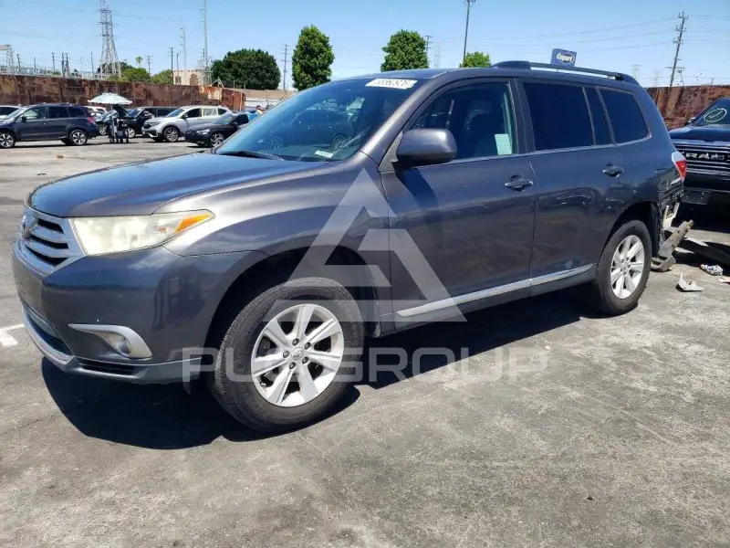 2013 Toyota Highlander фото