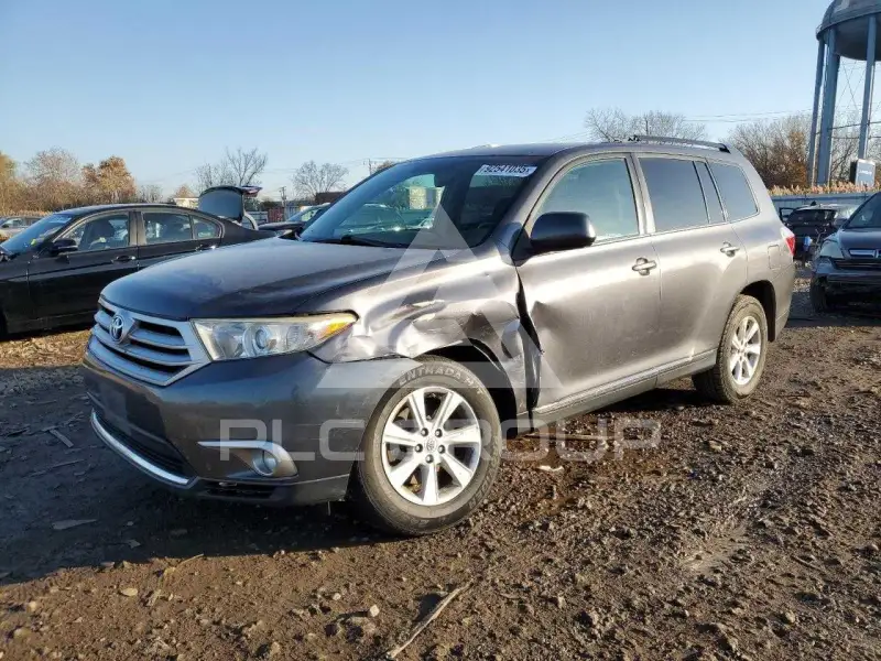 2013 Toyota Highlander фото