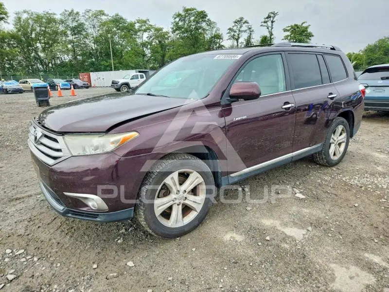 2013 Toyota Highlander фото