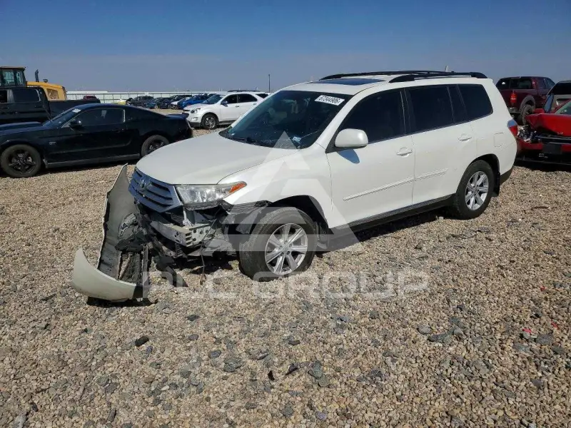 2013 Toyota Highlander фото
