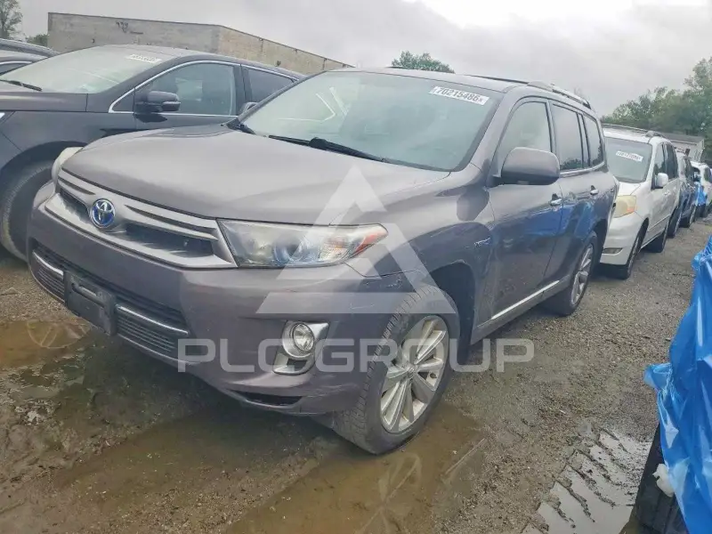 2013 Toyota Highlander фото