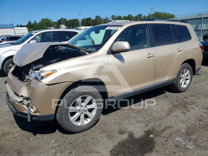 2013 Toyota Highlander фото