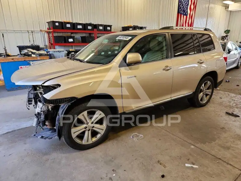 2013 Toyota Highlander фото