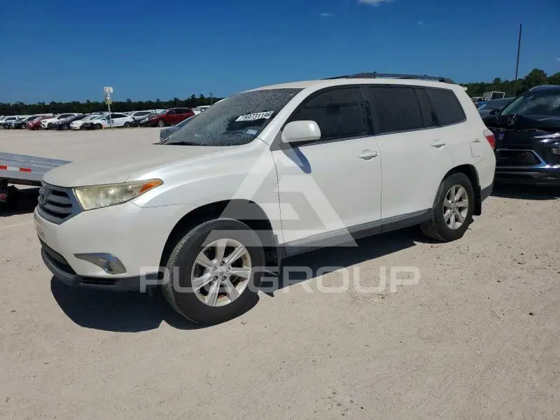 2013 Toyota Highlander фото