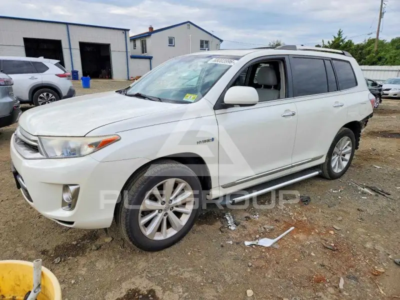2013 Toyota Highlander photo