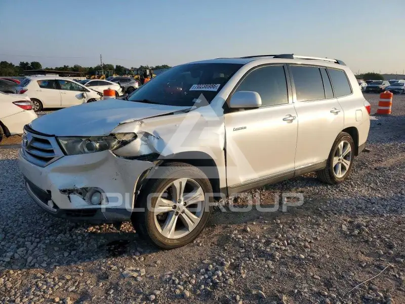 2013 Toyota Highlander фото