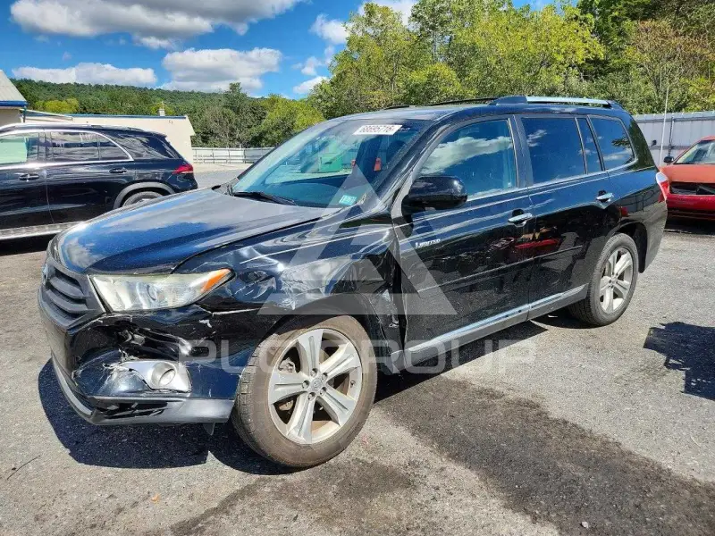 2013 Toyota Highlander photo