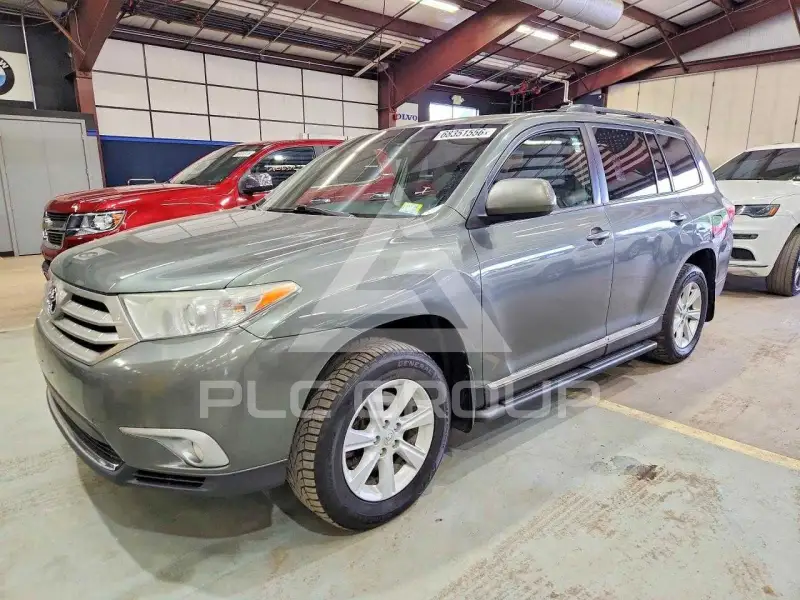 2013 Toyota Highlander фото