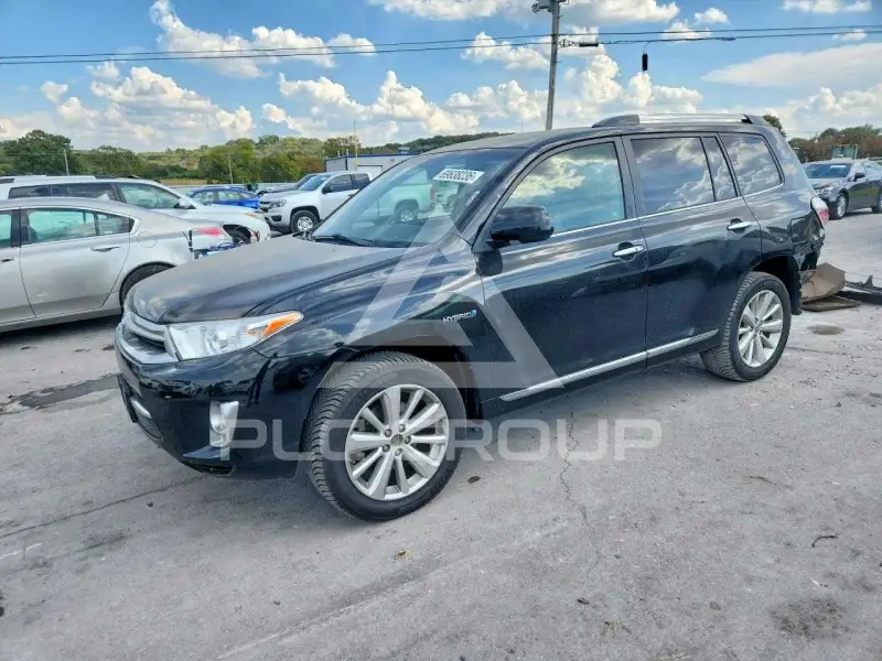 2013 Toyota Highlander фото
