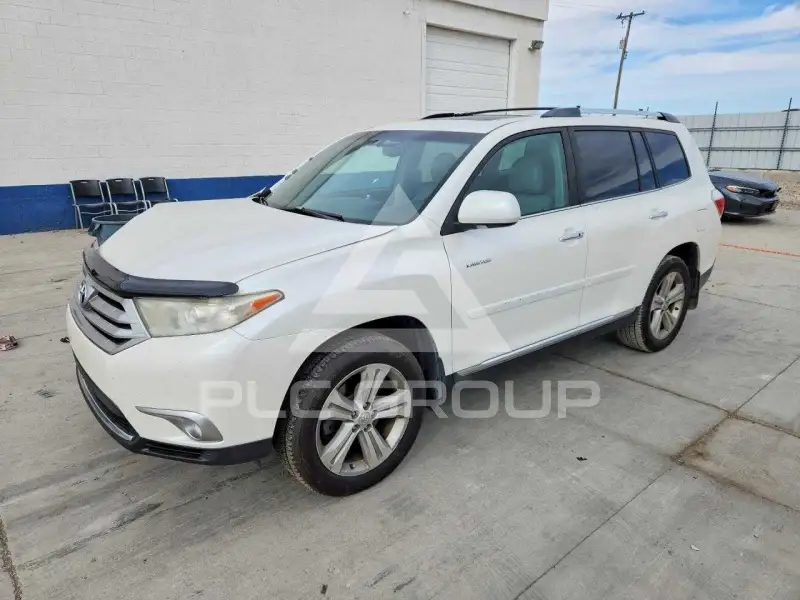 2013 Toyota Highlander фото