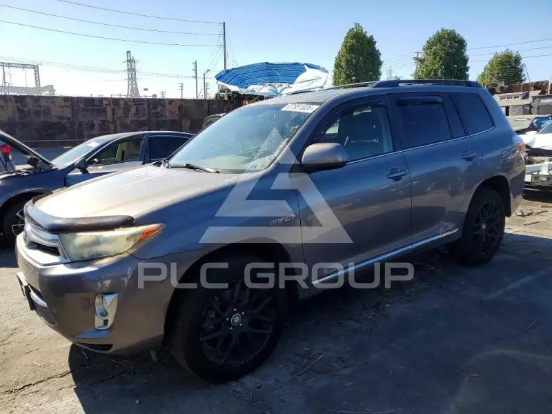 2013 Toyota Highlander фото