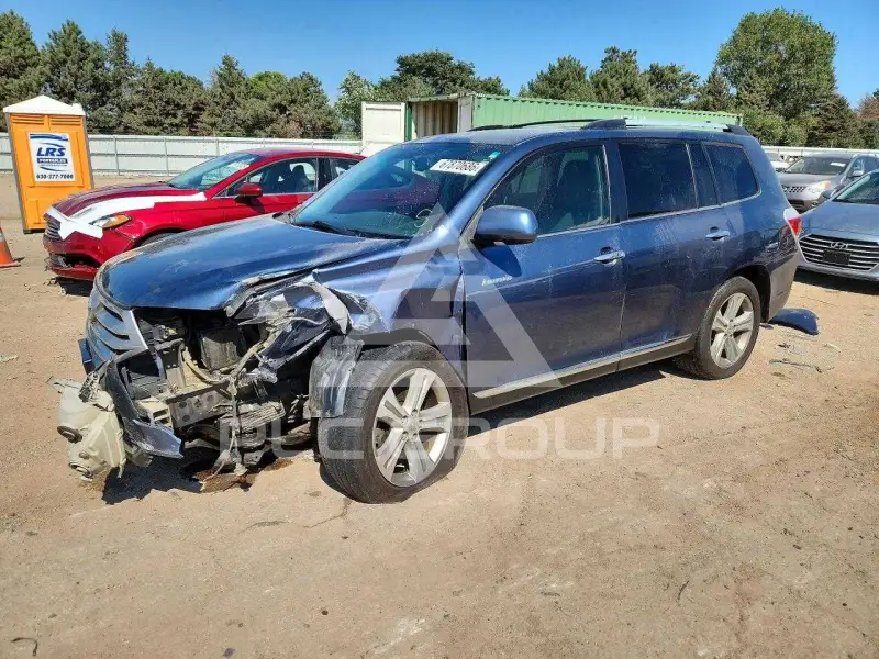 2013 Toyota Highlander photo