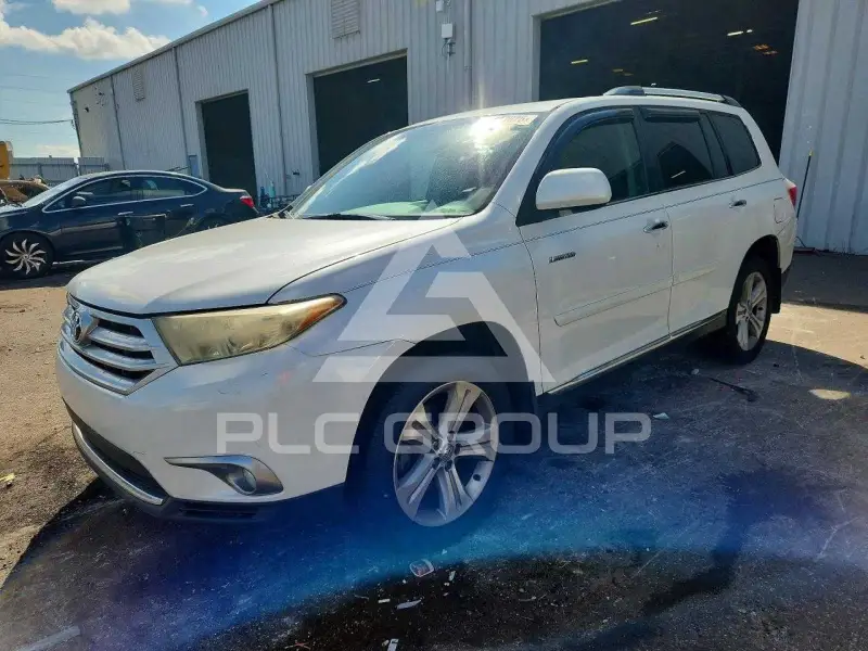 2013 Toyota Highlander фото