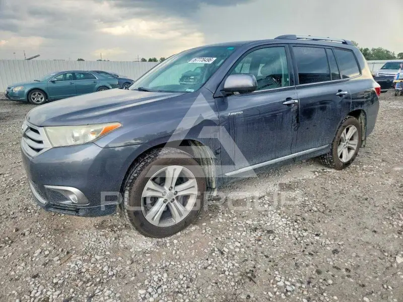 2013 Toyota Highlander фото