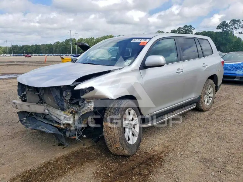 2013 Toyota Highlander фото