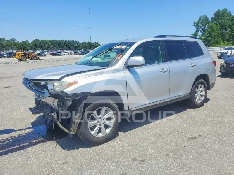 2013 Toyota Highlander фото
