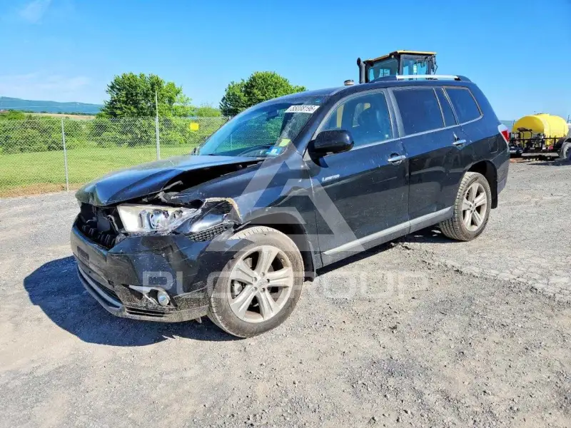 2013 Toyota Highlander фото