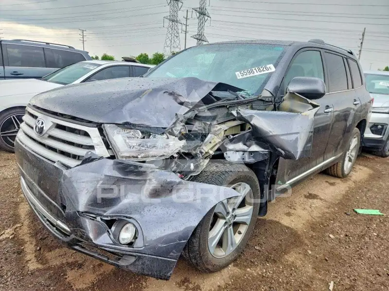 2013 Toyota Highlander photo