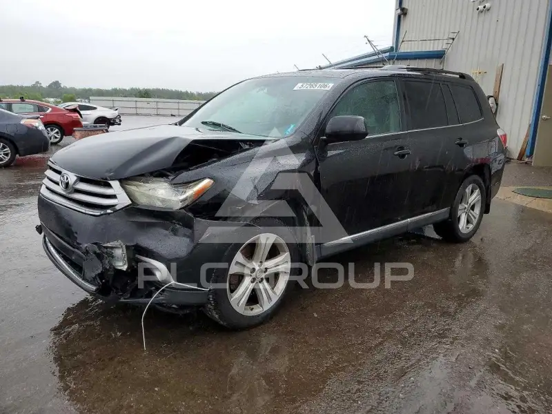 2013 Toyota Highlander photo