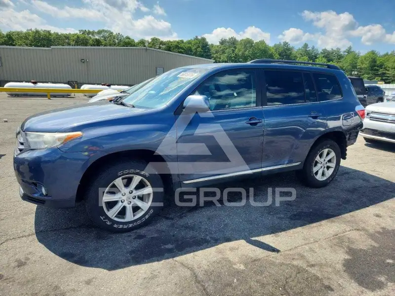 2013 Toyota Highlander photo