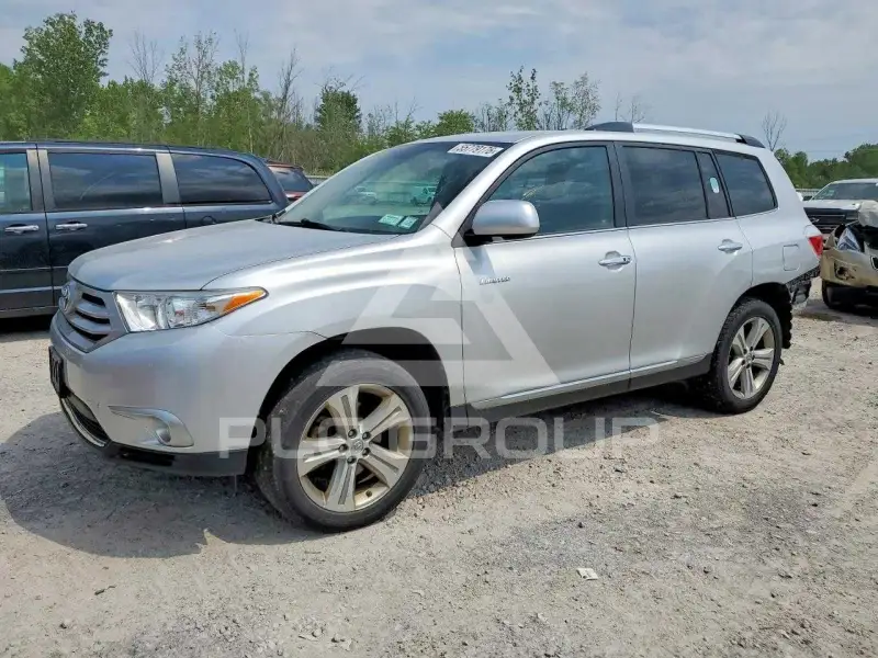 2013 Toyota Highlander фото