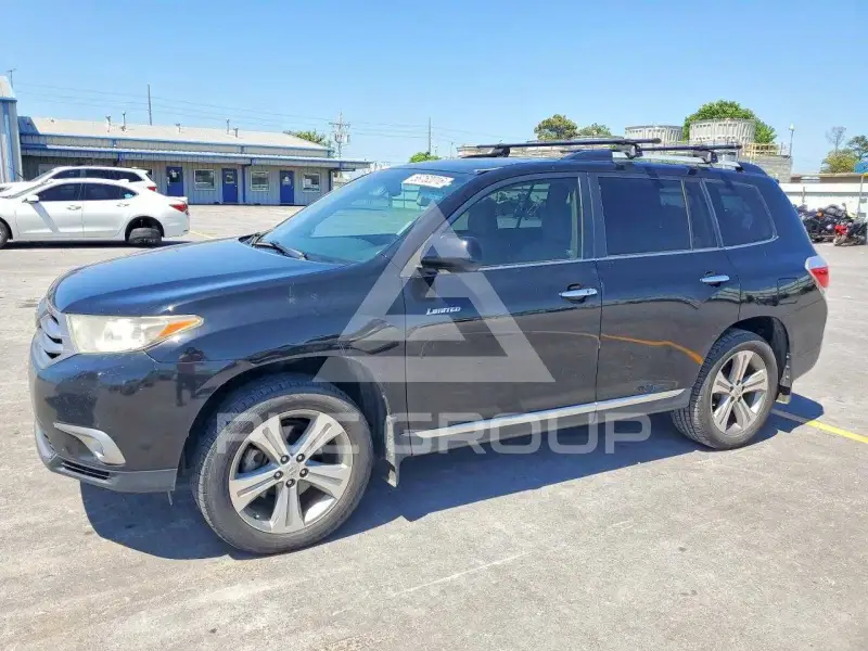 2013 Toyota Highlander фото