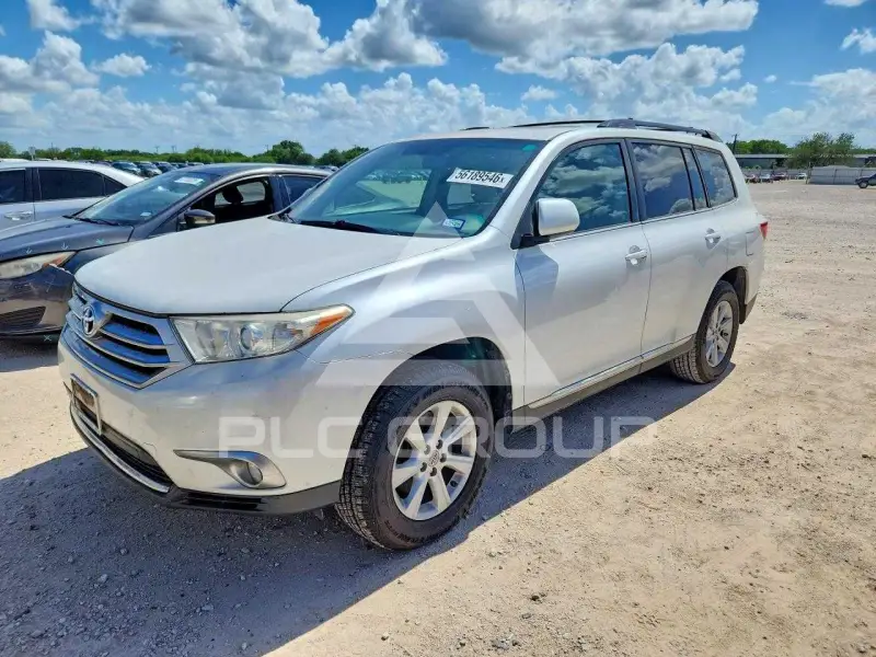 2013 Toyota Highlander фото