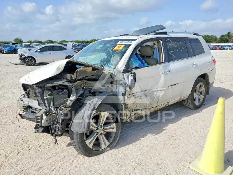 2013 Toyota Highlander фото