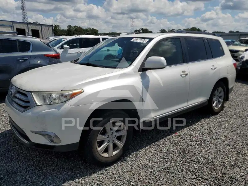 2013 Toyota Highlander фото