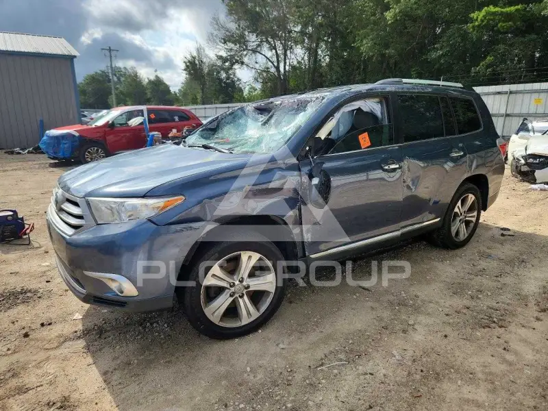 2013 Toyota Highlander фото