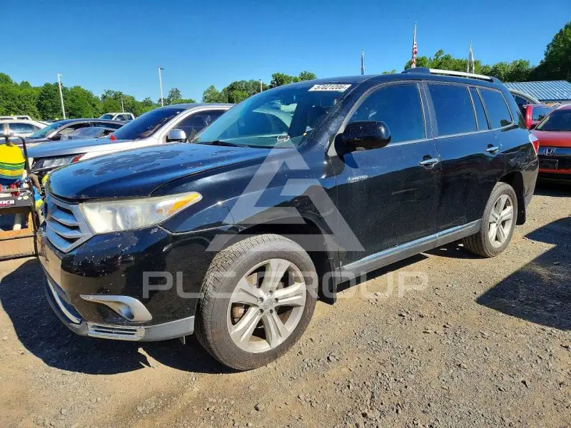 2013 Toyota Highlander photo