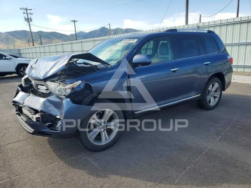 2013 Toyota Highlander фото