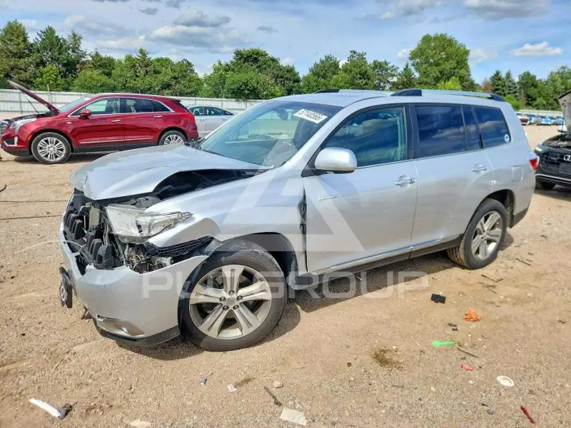 2013 Toyota Highlander фото
