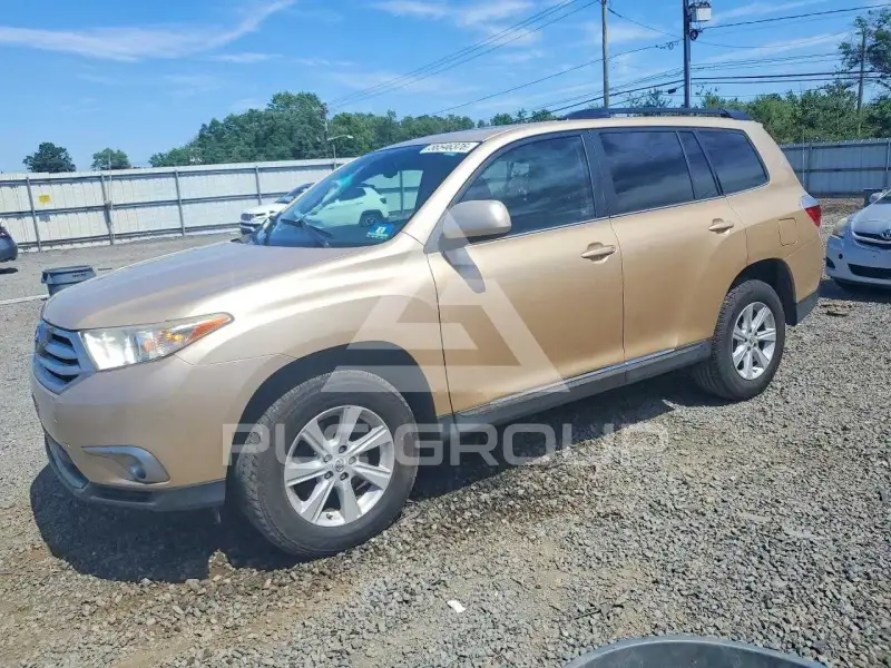 2013 Toyota Highlander фото