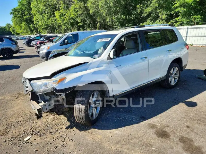2013 Toyota Highlander photo