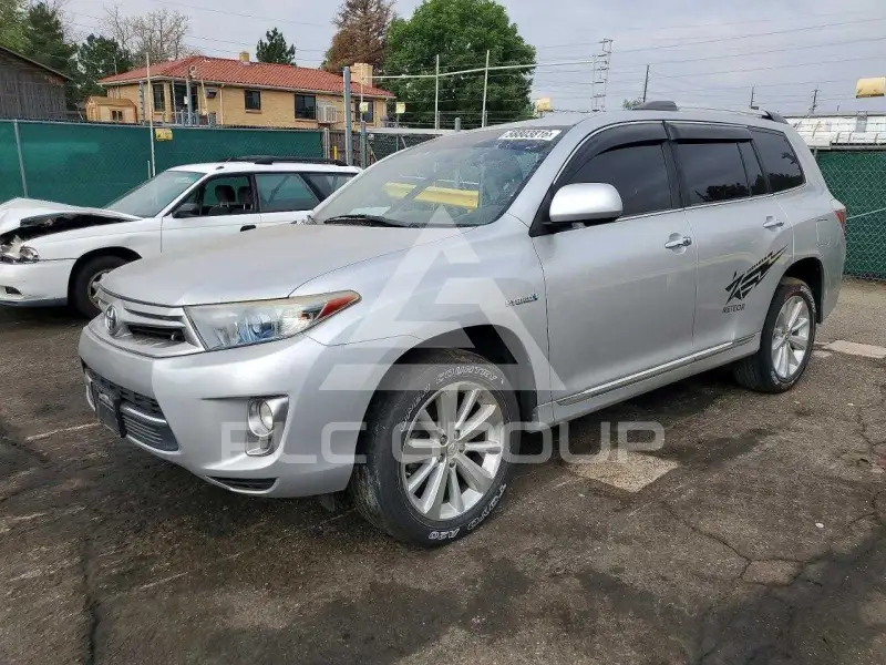 2013 Toyota Highlander фото
