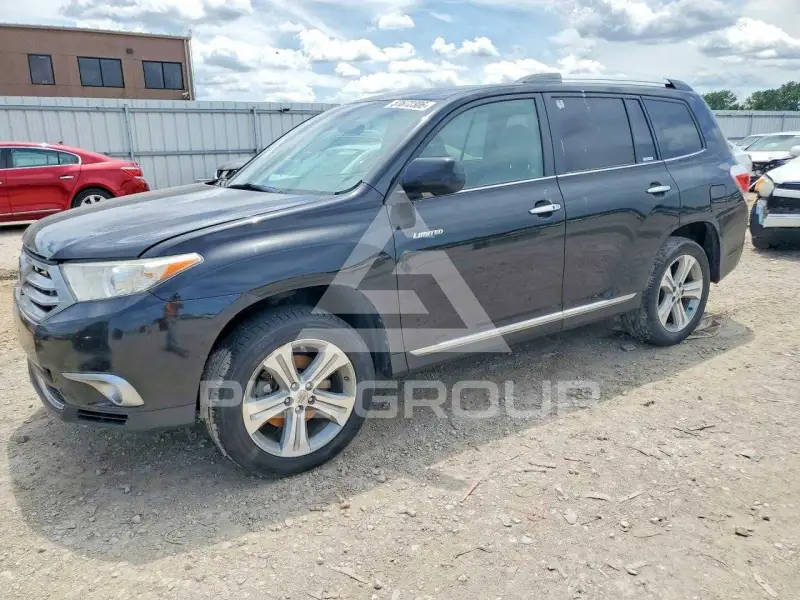 2013 Toyota Highlander фото