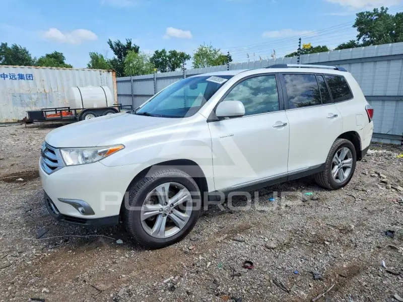 2013 Toyota Highlander фото