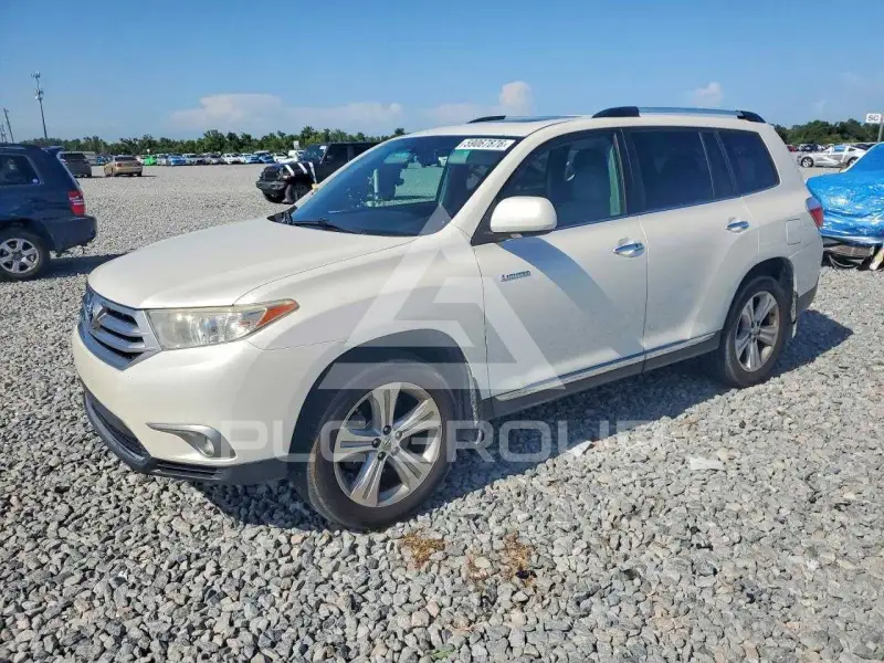 2013 Toyota Highlander фото