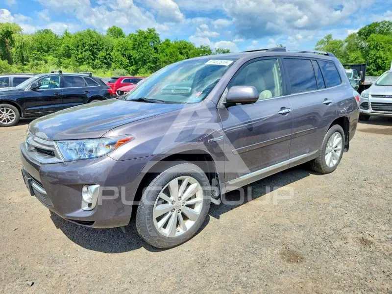 2013 Toyota Highlander фото