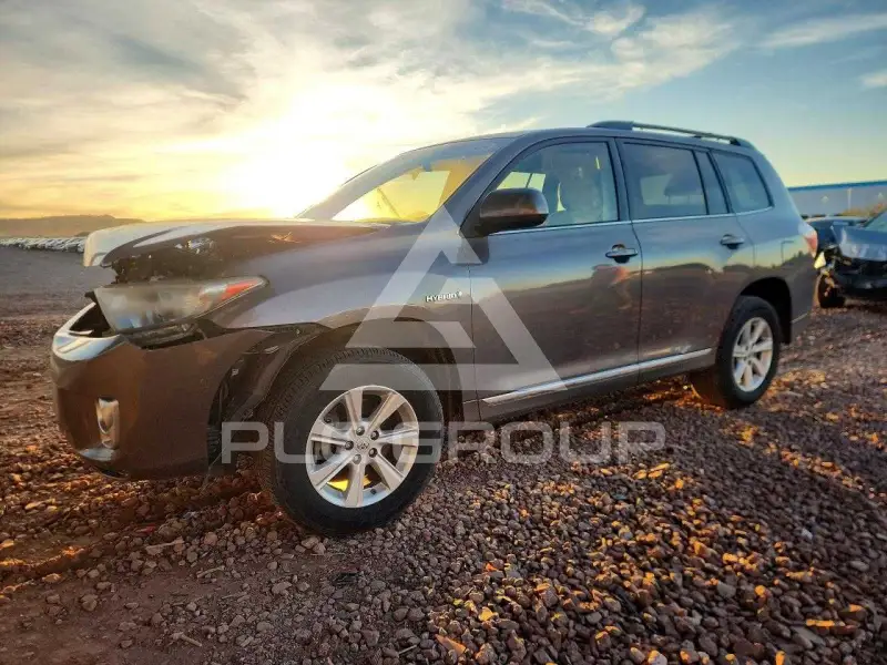 2013 Toyota Highlander фото